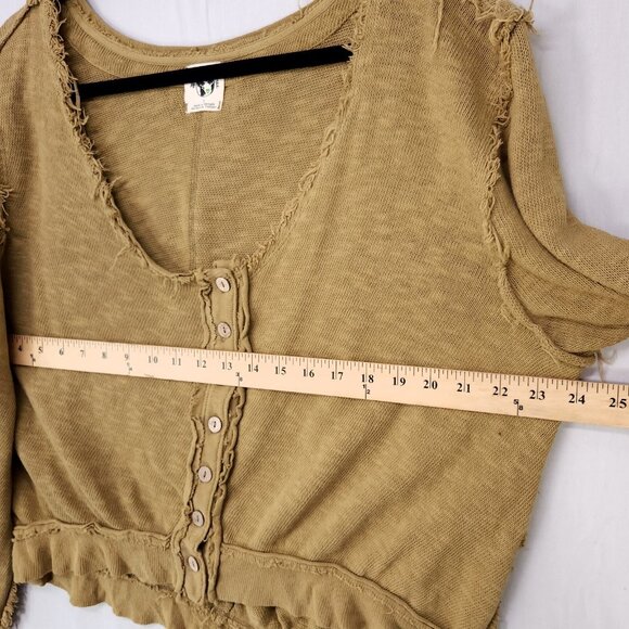 Free People Golden Road Ruffled Button-Front Cardigan Size Small Raw Seams Boxy - Picture 9 of 14
